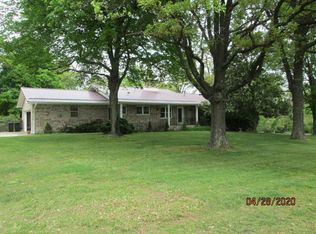 13722 Kentwood Ln, Neosho, MO 64850