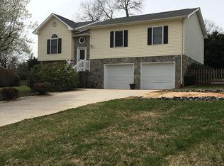 127 Shamrock Cir, Hudson, NC 28638