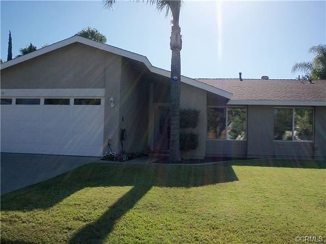 Front View - Great Curb Appeal
