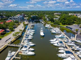 16 Transom Ct, Charleston, SC 29407