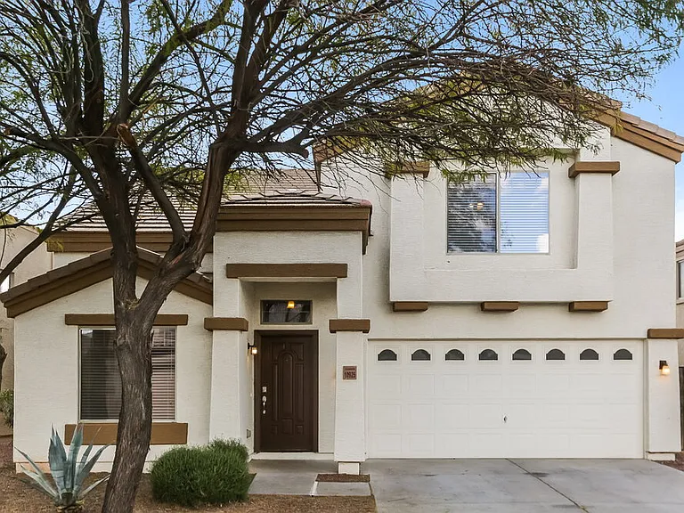 10925 W Taft St — Photo 1
