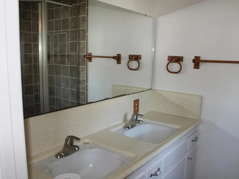 455 Vassar Ave — Photo 19