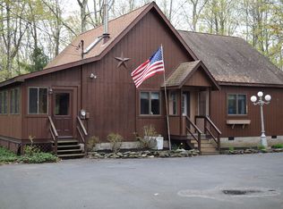 42 Aspen Ridge Dr, Hawley, PA 18428