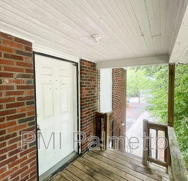 1717 Burnham St — Photo 4