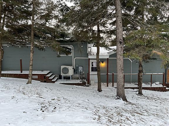 2nd image of 72 Lakeshore Rd