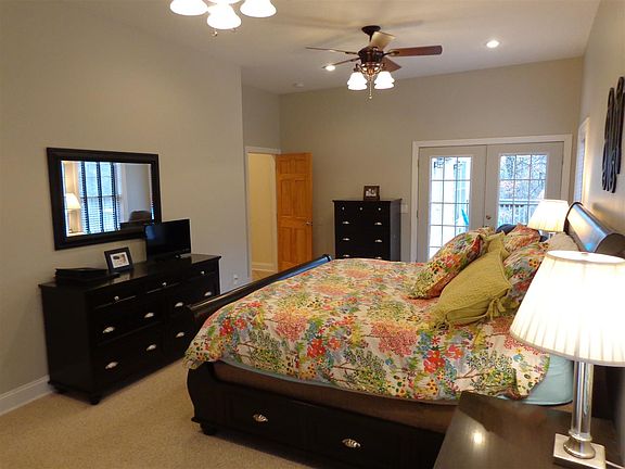 5th image of 3218 Hillside Pl