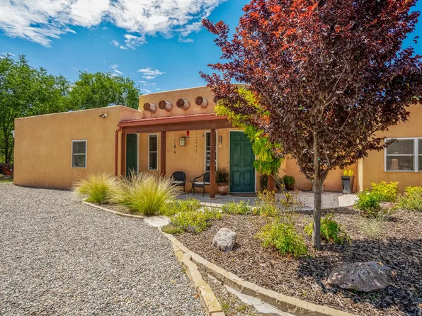 29 Shady Ln, Espanola, NM 87532