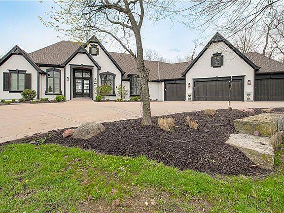 2nd image of 7055 NW Scenic Dr