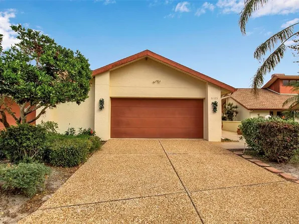 6105 Courtside Dr, Bradenton, FL 34210