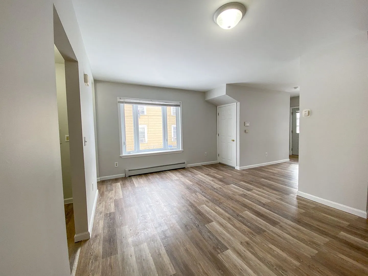 Gorgeous single-family home near Hartford Hospital — Photo 3