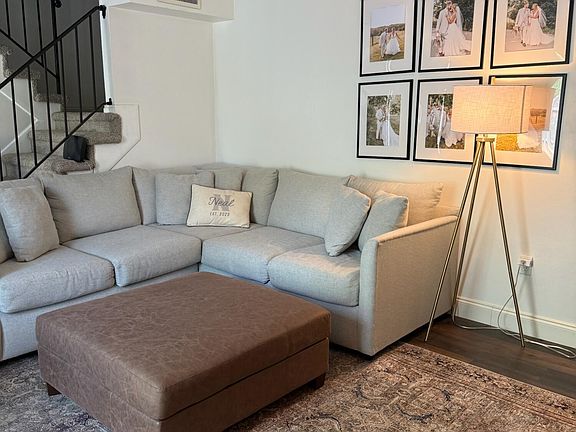 3rd image of 401 SE Redding Rd #31
