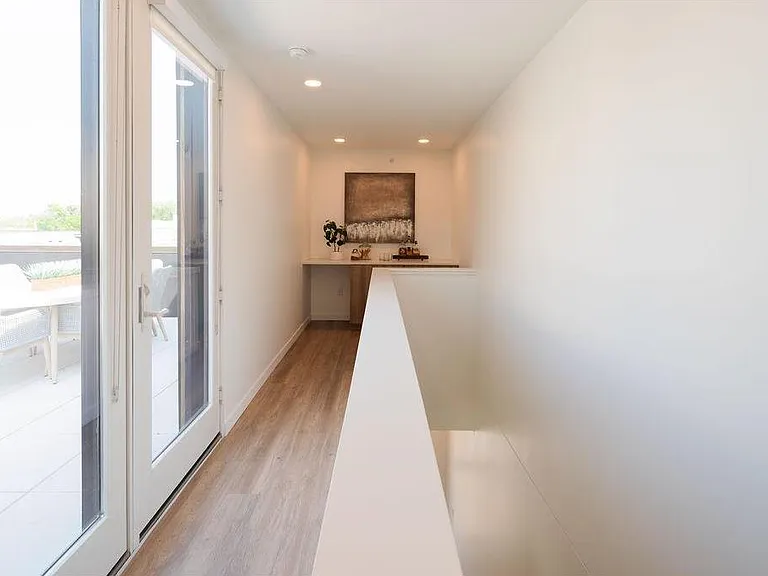 1 West Dr #7 — Photo 19