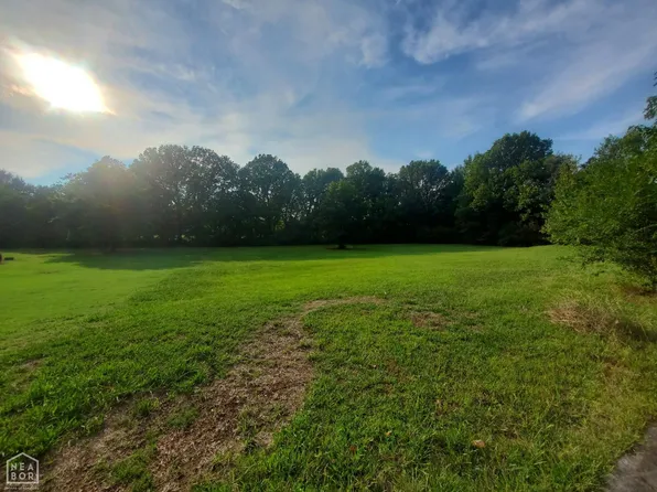 301 N 6th Ave, Piggott, AR 72454