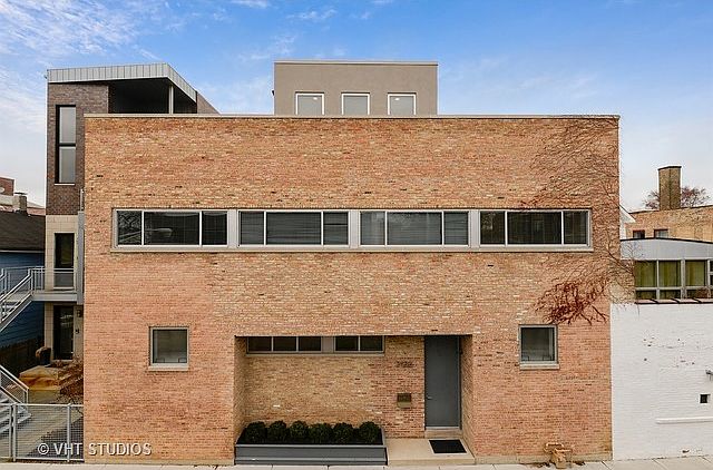 1st image of 2436 W Bloomingdale Ave