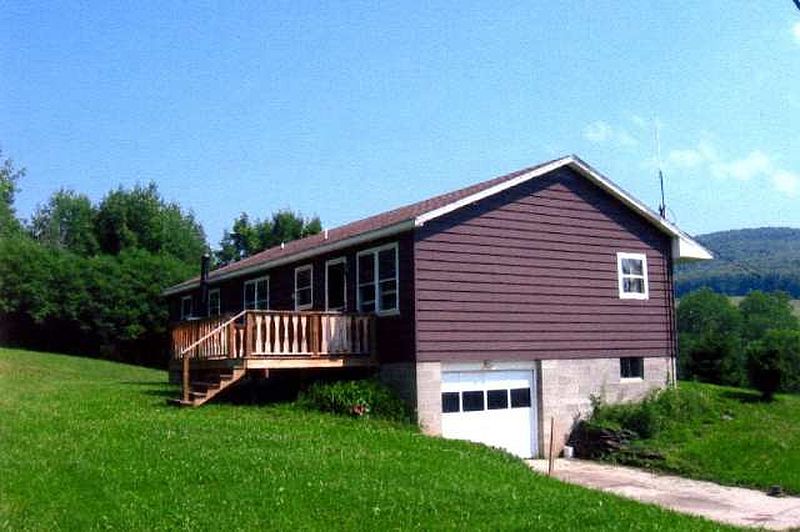 3rd image of 115 ECKER HOLLOW Road