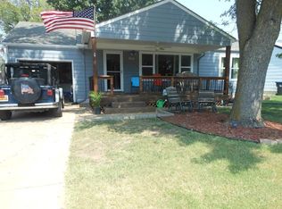 1428 W 7th St, Newton, KS 67114