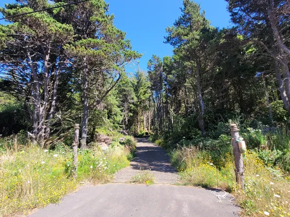 0 Highway 101 N, Yachats, OR 97498