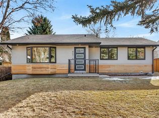 407 N Brookmere Cres SW, Calgary, AB T2W2R2