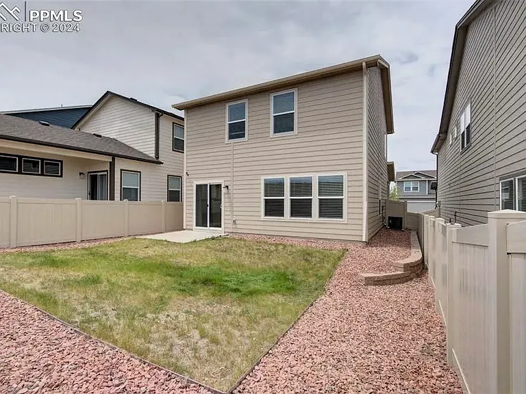 7813 Tent Rock — Photo 36