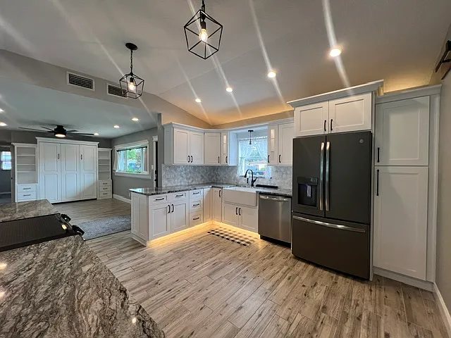1501 W Perdiz St — Photo 7