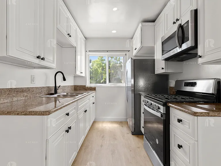 (Sr/Eu/Yo:B) 3280 Provon Lane — Photo 6