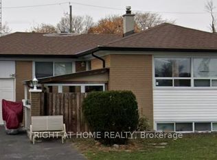 220 Livingston Rd, Toronto, ON M1E1L7