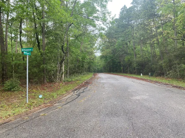 26724 W Pecan Ln, Huntsville, TX 77320