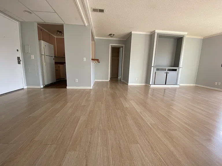 15425 Sherman Way #355 — Photo 8