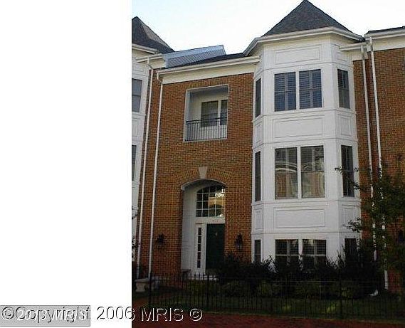1st image of 458 Belmont Bay Dr