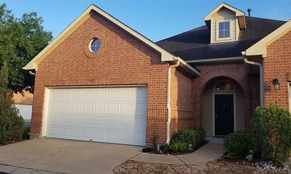 1st image of 922 Sweet Pine Dr