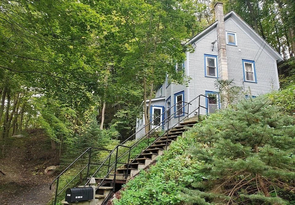 1st image of 94 Reed St