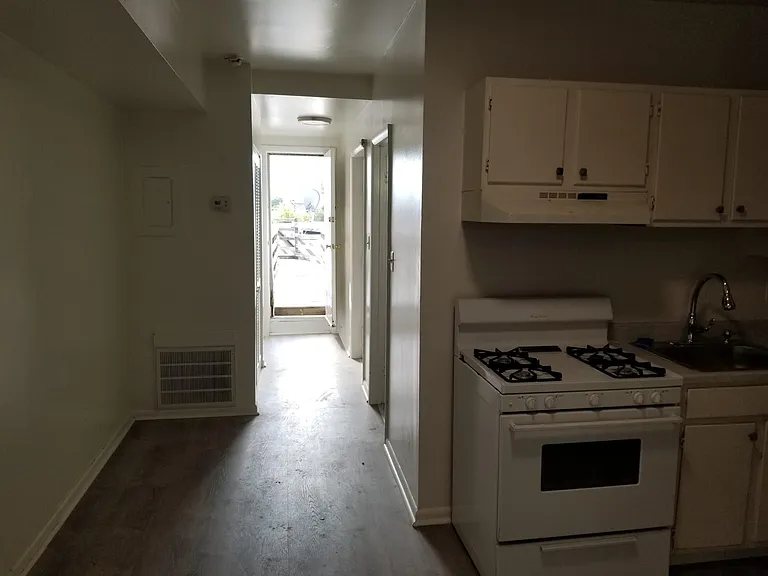1018 S Charles St #3 — Photo 9