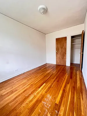 Rented by Queens Apartments Realty LLC | media 22