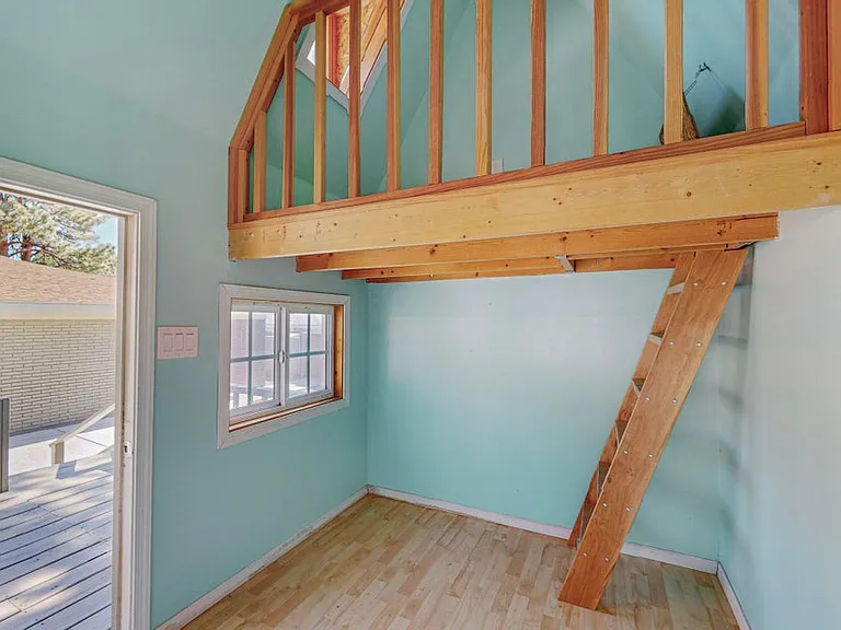 8005 Pickard Ave NE — Photo 47