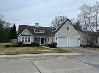 14 Sandtrap Cir, Weymouth, MA 02190