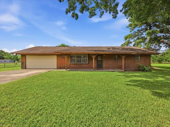 2315 Mimosa St, Pt Arthur, TX 77640