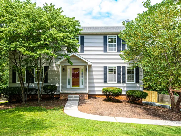 9232 Countryway Dr, Knoxville, TN 37922