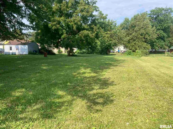 S A St, Monmouth, IL 61462