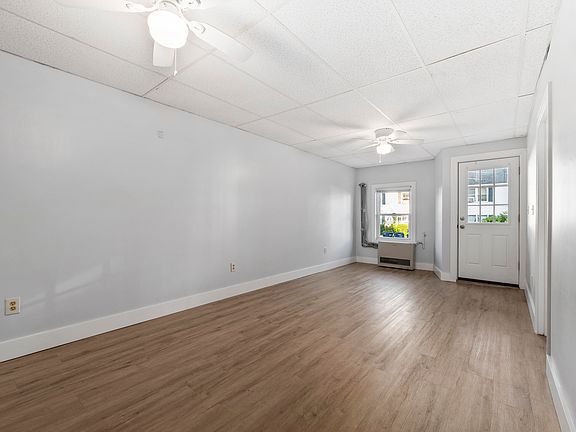 4th image of 72 Green Street
