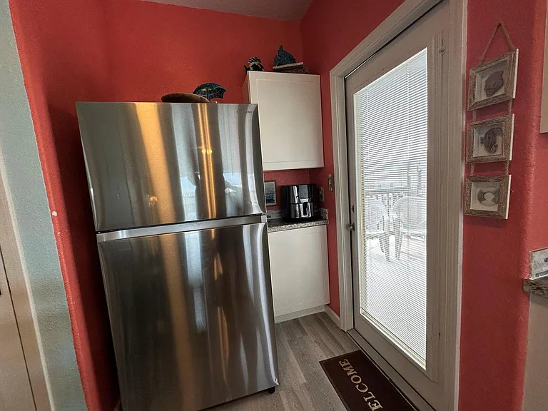124 Howard Ave #D — Photo 25