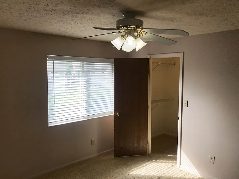 1420 Lake Pointe Way #8 — Photo 23