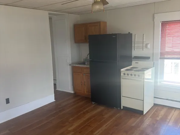 6 Maple St #5, Laconia, NH 03246