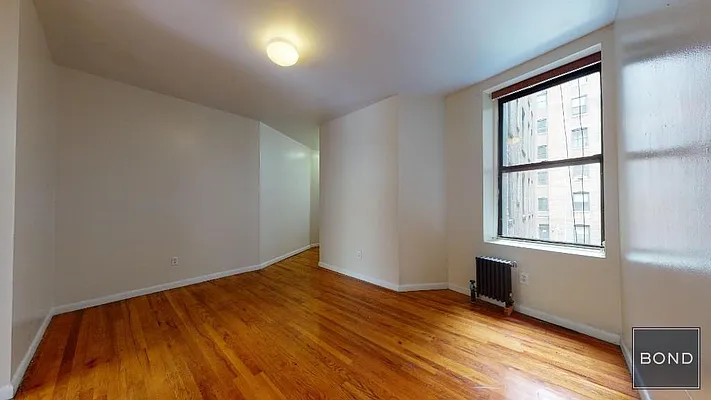 Rented by Bond New York | media 1