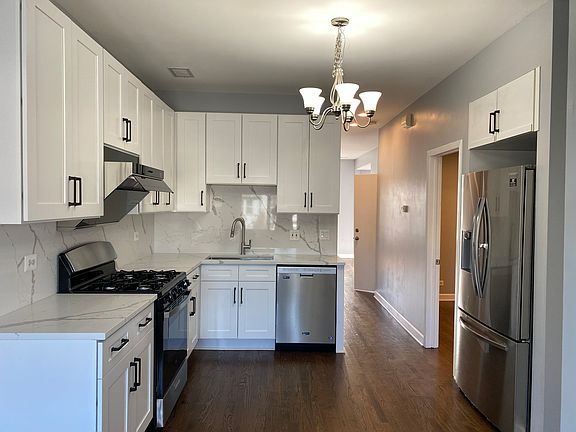4th image of 1418 W Diversey Pkwy Unit 2