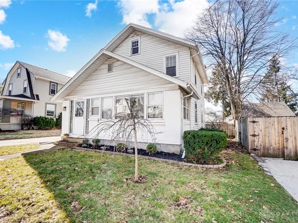 1042 E Maple Ave, Miamisburg, OH 45342