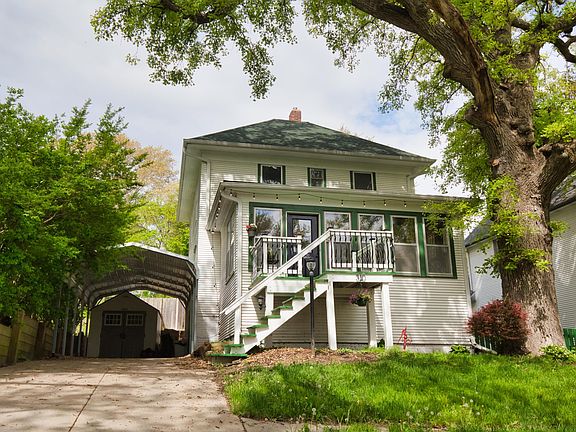 2nd image of 310 N Myrtle St