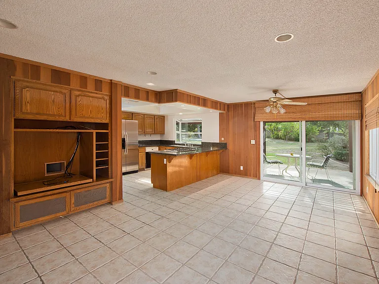 7420 Bernadine Ave — Photo 10
