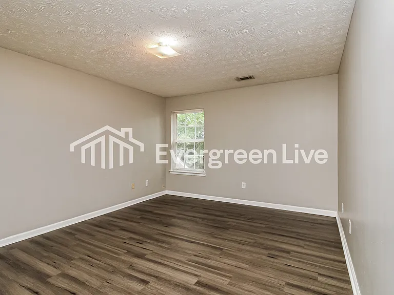 395 Lakeside Cir — Photo 12