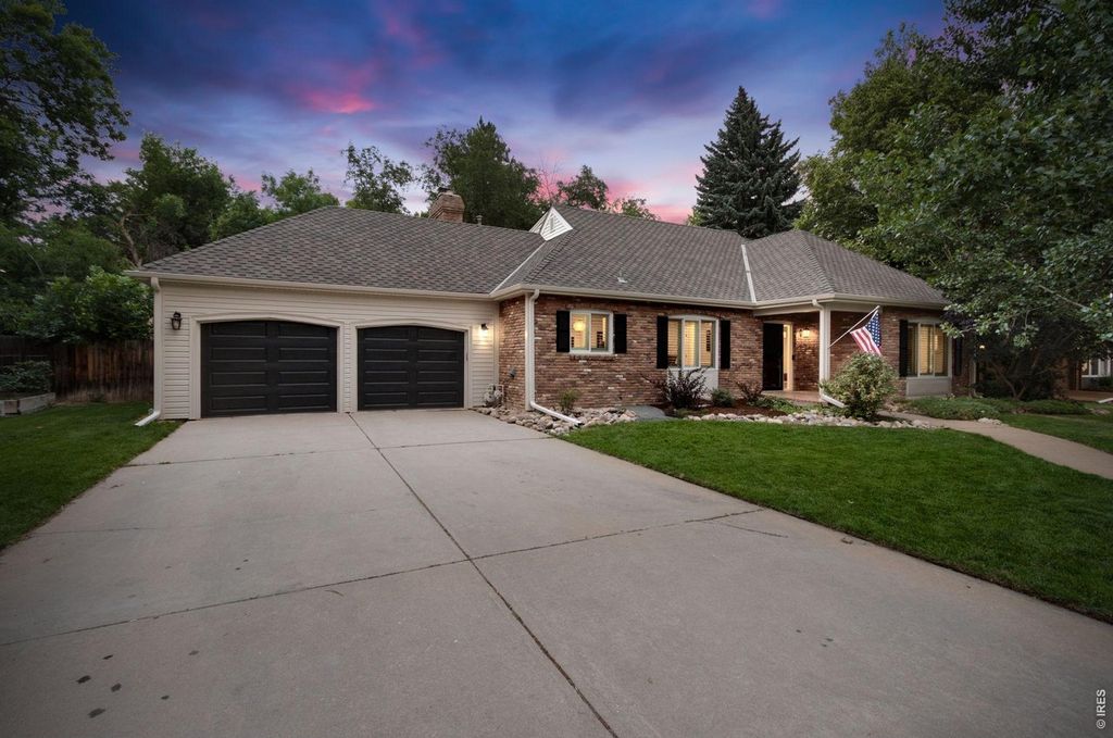 1204 Parkwood Dr