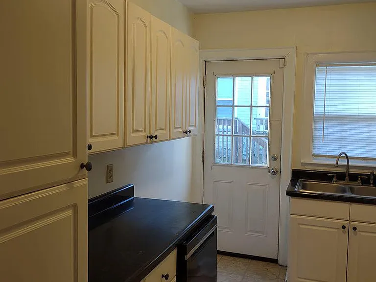 605 Waccamaw Ave — Photo 2